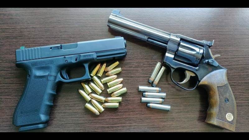 revolver_and_pistol.jpg