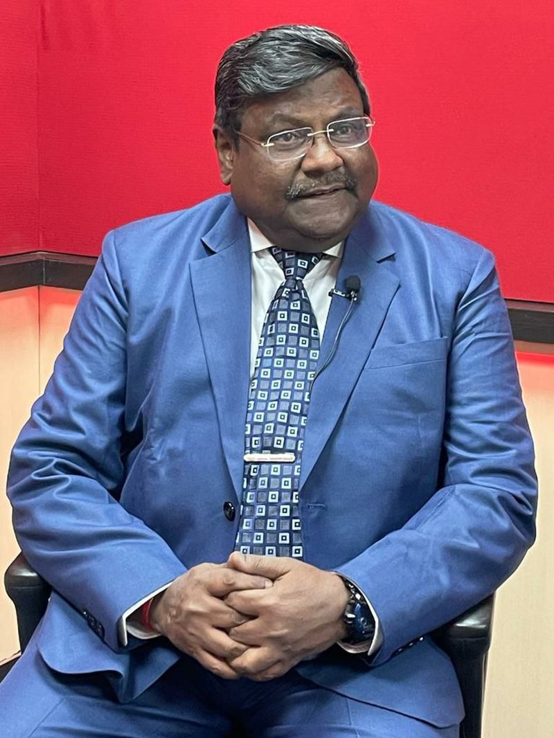 Rajasthan: कुलपति ने कहा, कक्षाएं नहीं ली तो सस्पेंड कर दूंगा