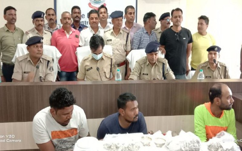 Thieves gang Arrested