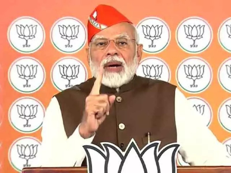 PM मोदी के सम्बोधन के दौरान झपकियाँ लेते दिखे बिहार के उपमुख्यमंत्री, लोगों ने कहा- 'चश्मा लगा लेते सर'