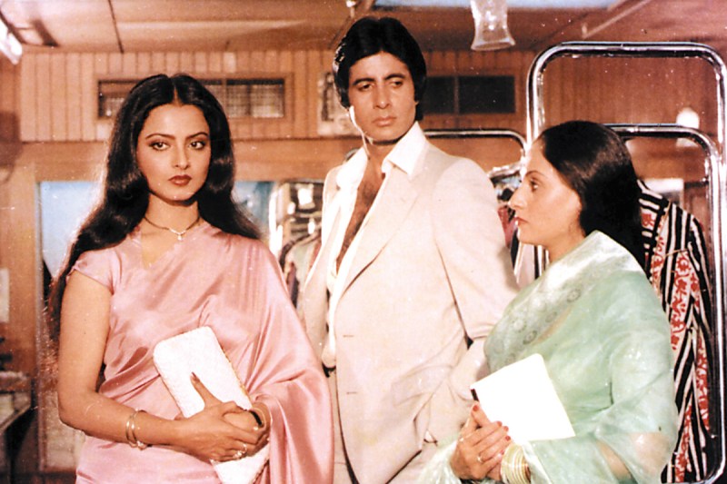 Rekha को डिनर पर बुलाकर Jaya Bachchan ने कही दी थी ऐसी बात, Amitabh Bachchan संग आ गई थी रिश्ते में दरार