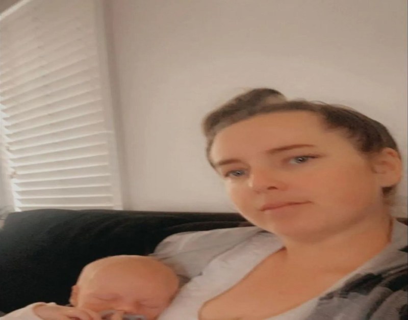 सुबह किया प्रेगनेंसी टेस्ट, रिजल्ट आया नेगेटिव, मगर जब गई नहाने तो दे दिया बच्चे को जन्म