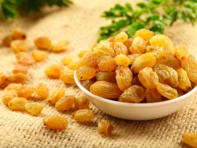 Benefits Of Raisins : रोजाना सुबह खाली पेट जरूर करें किशमिश का सेवन, पेट से जुड़ी कई समस्याएं हो जाएंगी दूर