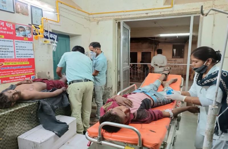 बाइक-स्कूटी की भिड़न्त में एक की मौत, 3 अन्य गंभीर घायल