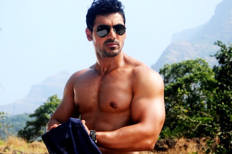 John Abraham के आलीशान घर की ख़ूबसूरत तस्वीरें जिसे देख कर हर कोई चाहेगा ऐसा घर