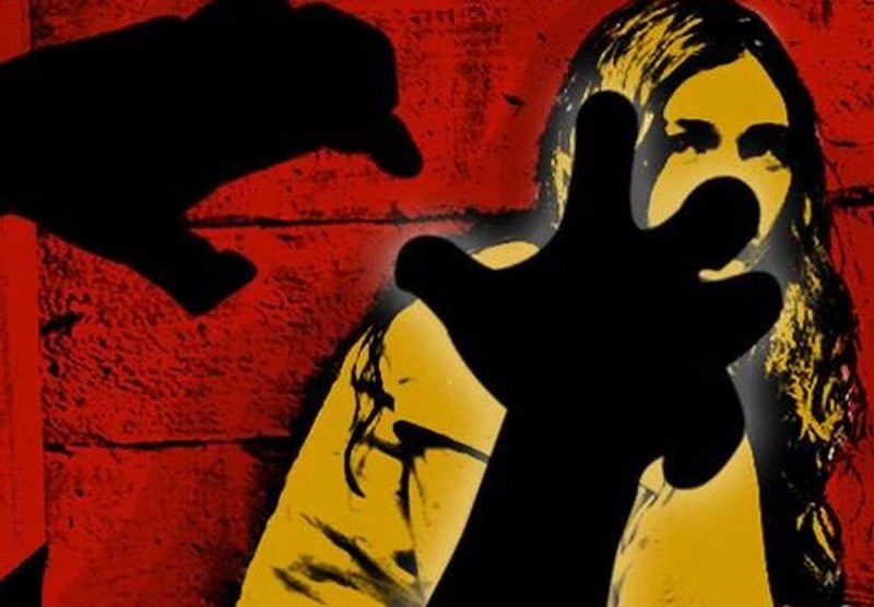 Bihar News: पंचायत ने सुनाया तुगलकी फरमान, महिला के साथ छेड़खानी के आरोपी से चटवाया थूक