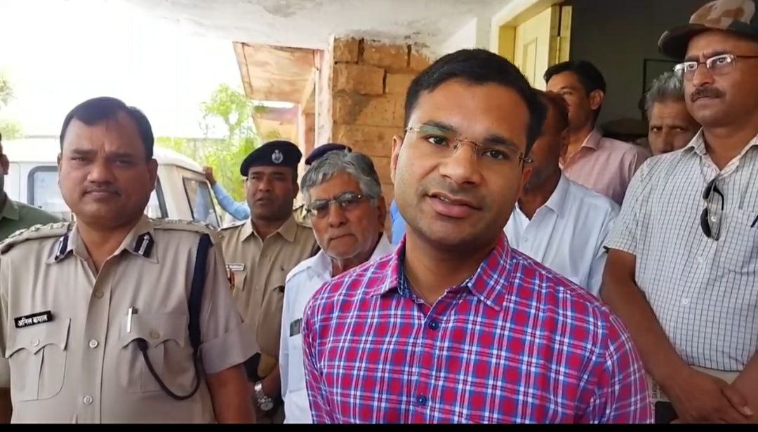 करौली में हुई हिंसा के बाद अलर्ट मोड पर प्रशासन, कलक्टर ने अधिकारियों को दिए ऐसे निर्देश