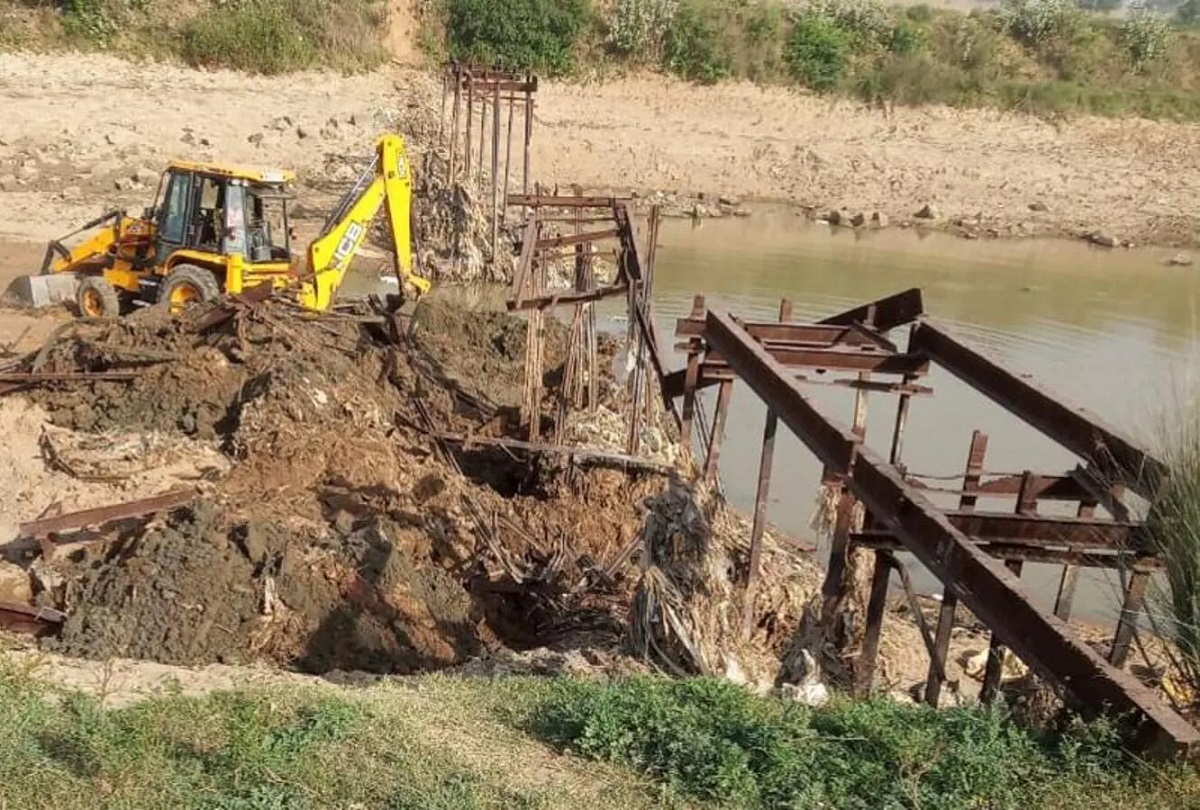 बिहार के 60 फीट लंबे लोहे के पुल की चोरी के 'मास्टरमाइंड' समेत 8 गिरफ्तार