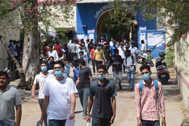 video...भारत के प्रधानमंत्री के रूप में किसका कार्यकाल सबसे कम था...?