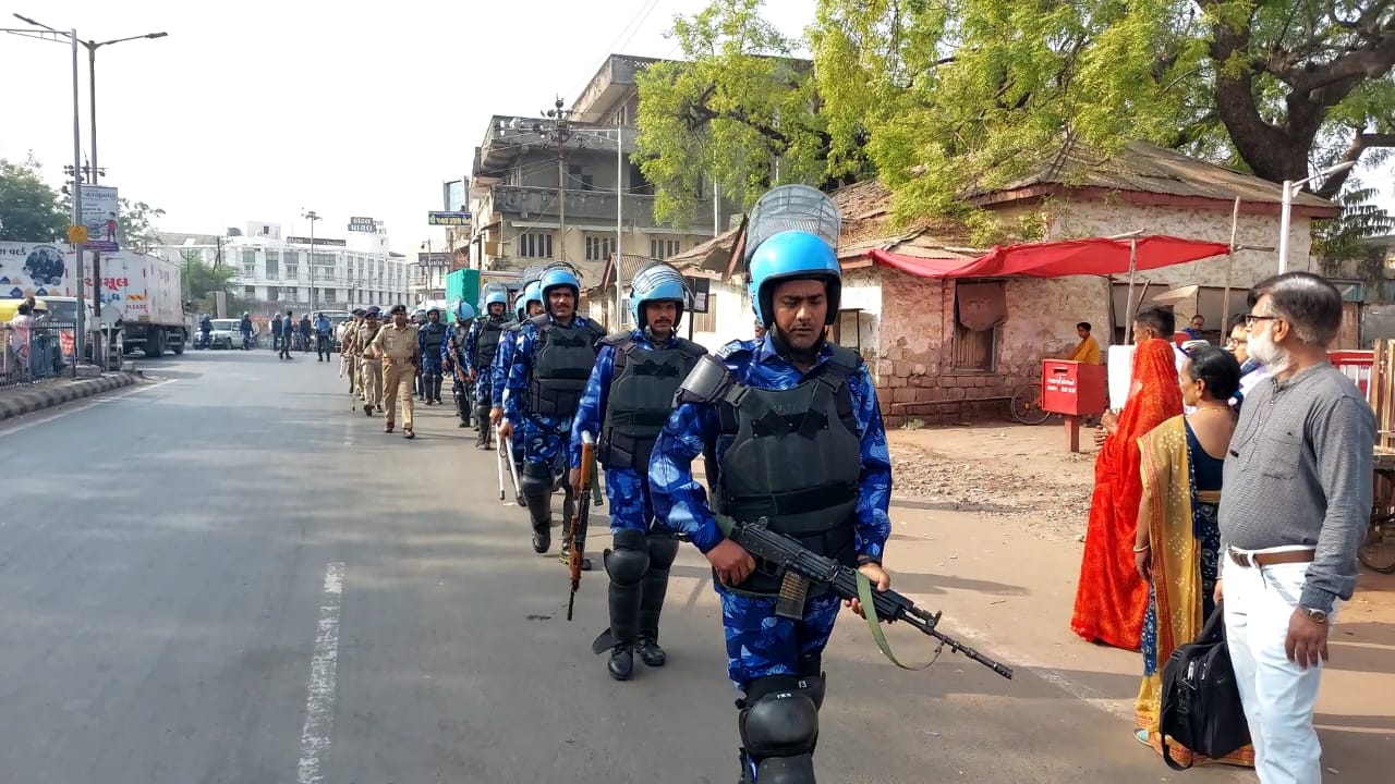 Gujarat: हिम्मतनगर में 1000 से ज्यादा पुलिसकर्मी तैनात, आरएएफ की दो कंपनियां