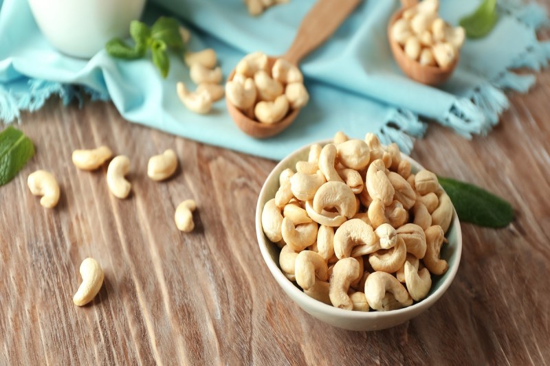 Benefits of Cashew: कमजोरी दूर कर, स्टेमिना को बढ़ाता है काजू, जानिए इसके खाने का सही तरीका और समय