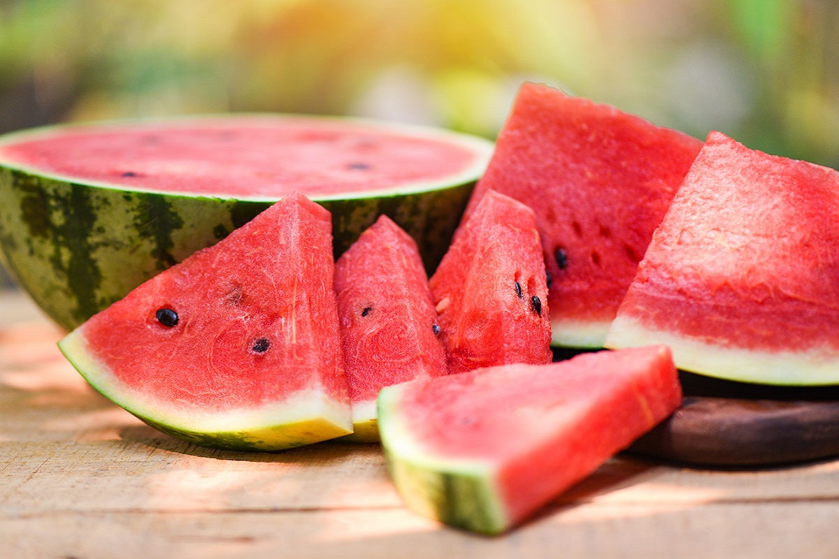Benefits of Watermelon: जानिए गर्मियों में तरबूज खाने के हैं ये 5 अद्भुत फायदे, शरीर को रखता है हाइड्रेट