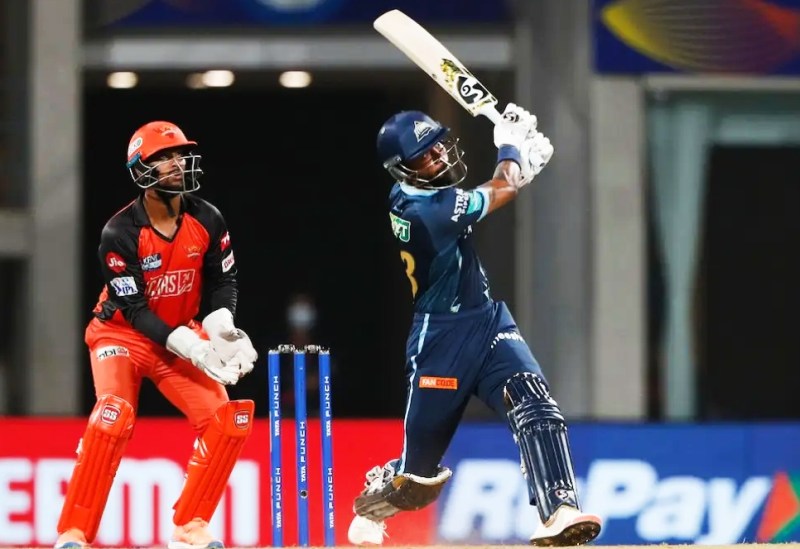 hardik pandya became fastest indian batsman to smash 100 sixes in ipl