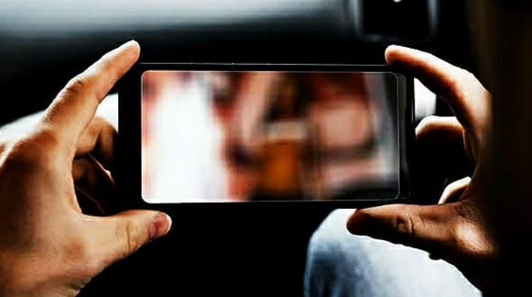 Company Offers Weird Job 1500 Rupees For Per Hours Of Watching Adult Videos