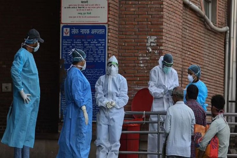 Coronavirus Out Break In Delhi School Teacher And Student Tested Covid Positive 