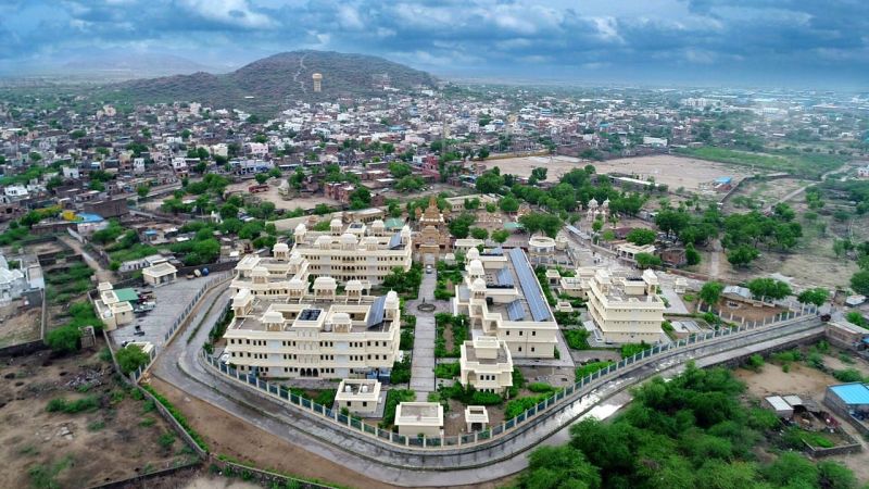 बाड़मेर में इन धार्मिक स्थलों में करें गर्मी में सैर