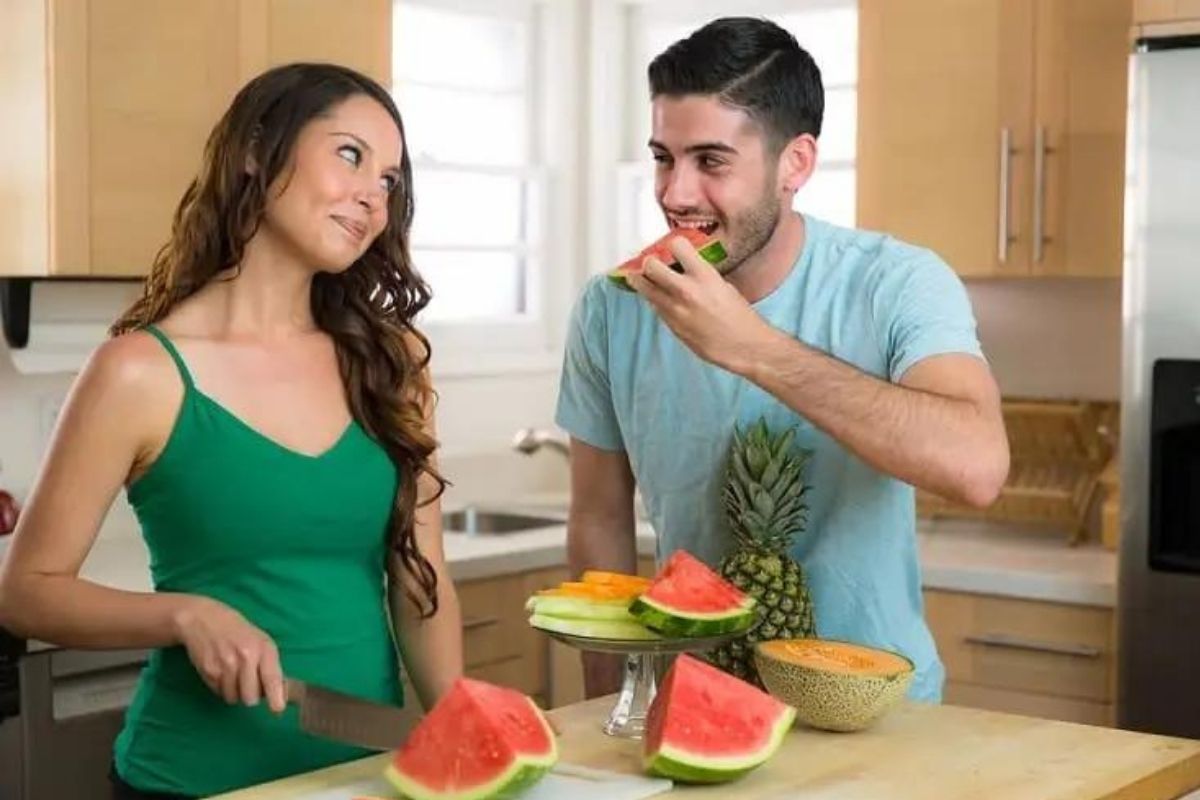 when_and_how_to_eat_watermelon.jpg