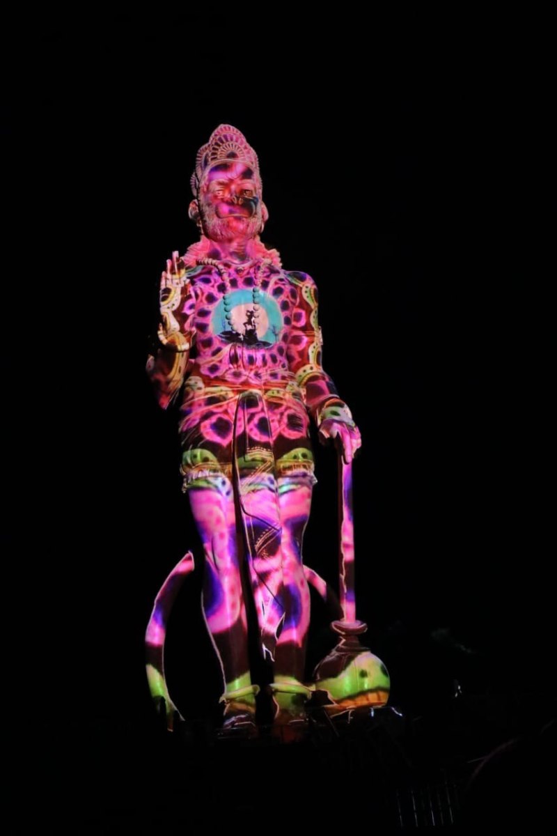 Hanuman ji: हनुमान जी की 101 फीट उंची प्रतिमा और भव्य लेजर शो