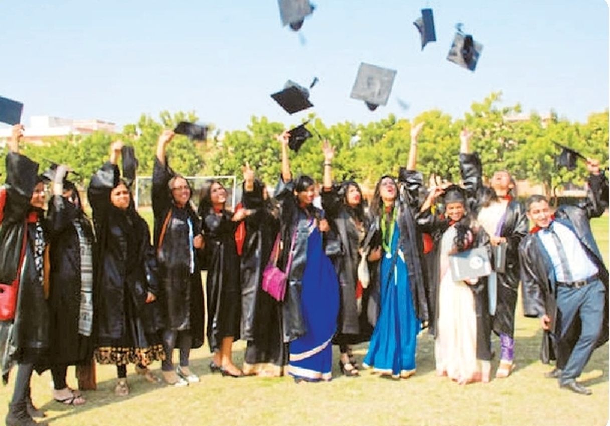 Multiple graduates - मल्टीपल ग्रेजुएट बनने के लिए छात्रों को एक साथ करनी होगी यह दो डिग्री, पढ़ें पूरी खबर