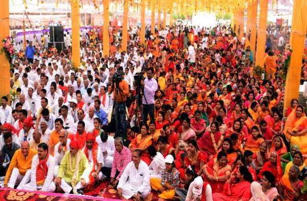 जय वर्धमान गुणधीर सन्मति के दायक हो