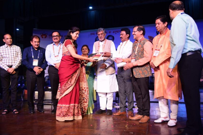 शब्द नए समाज की रचना व बुराई खत्म करने में सक्षम