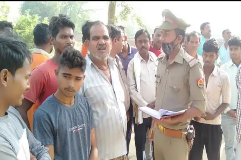 Mass Murder in Prayagraj Five People of Same Family Found Dead at Home