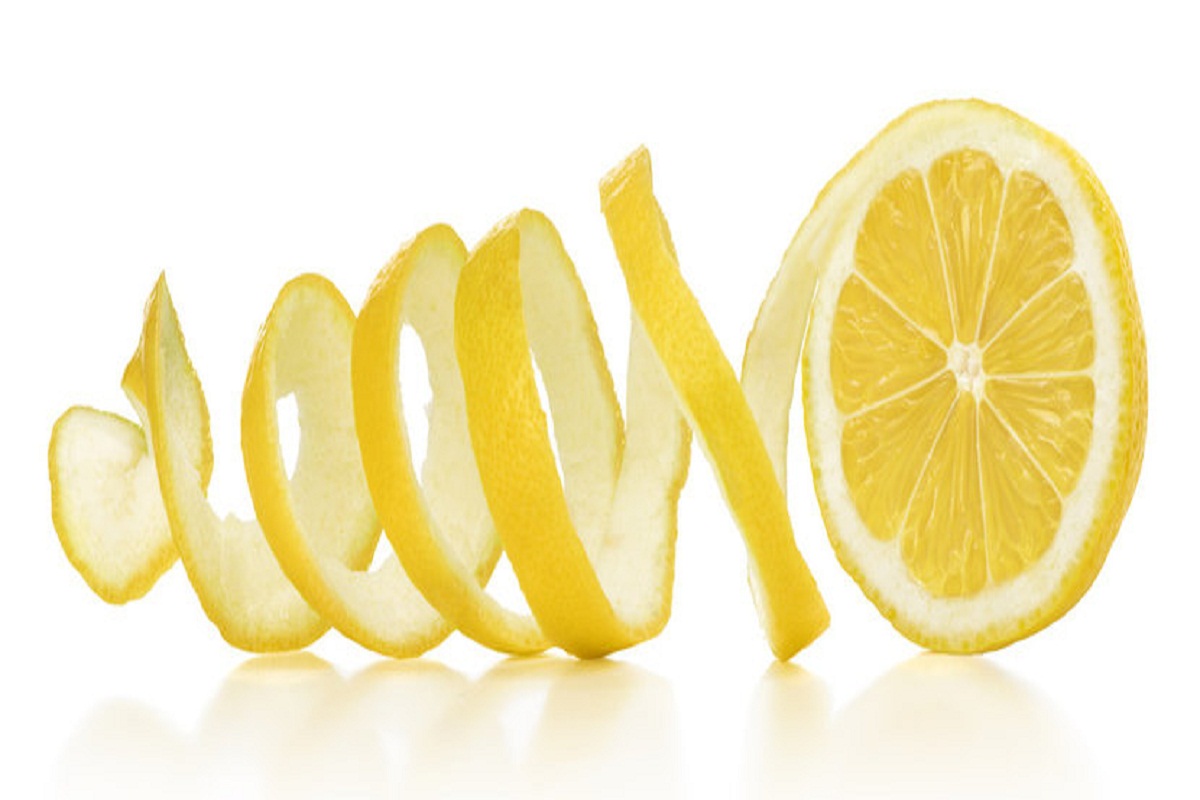 Lemon Peel Benefits: नींबू के छिलके के फायदे जानकर आप भी हो जाएंगे हैरान, इम्यूनिटी बूस्ट करने के साथ करता है कई बीमारियों को दूर