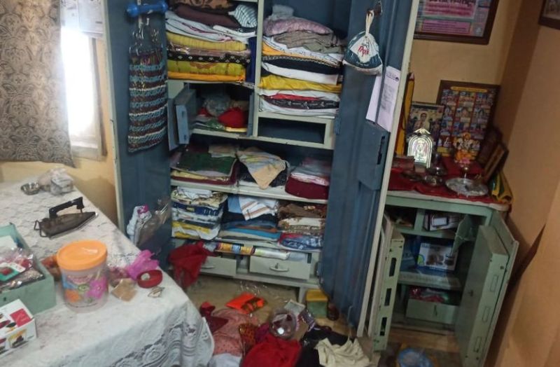 Theft in the house of Agarwal Colony