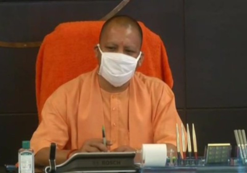 सीएम योगी की 100 दिन की कार्ययोजना : आगरा, कानपुर और गोरखपुर में बनेगा तीन फ्लैटेड फैक्टरी परिसर