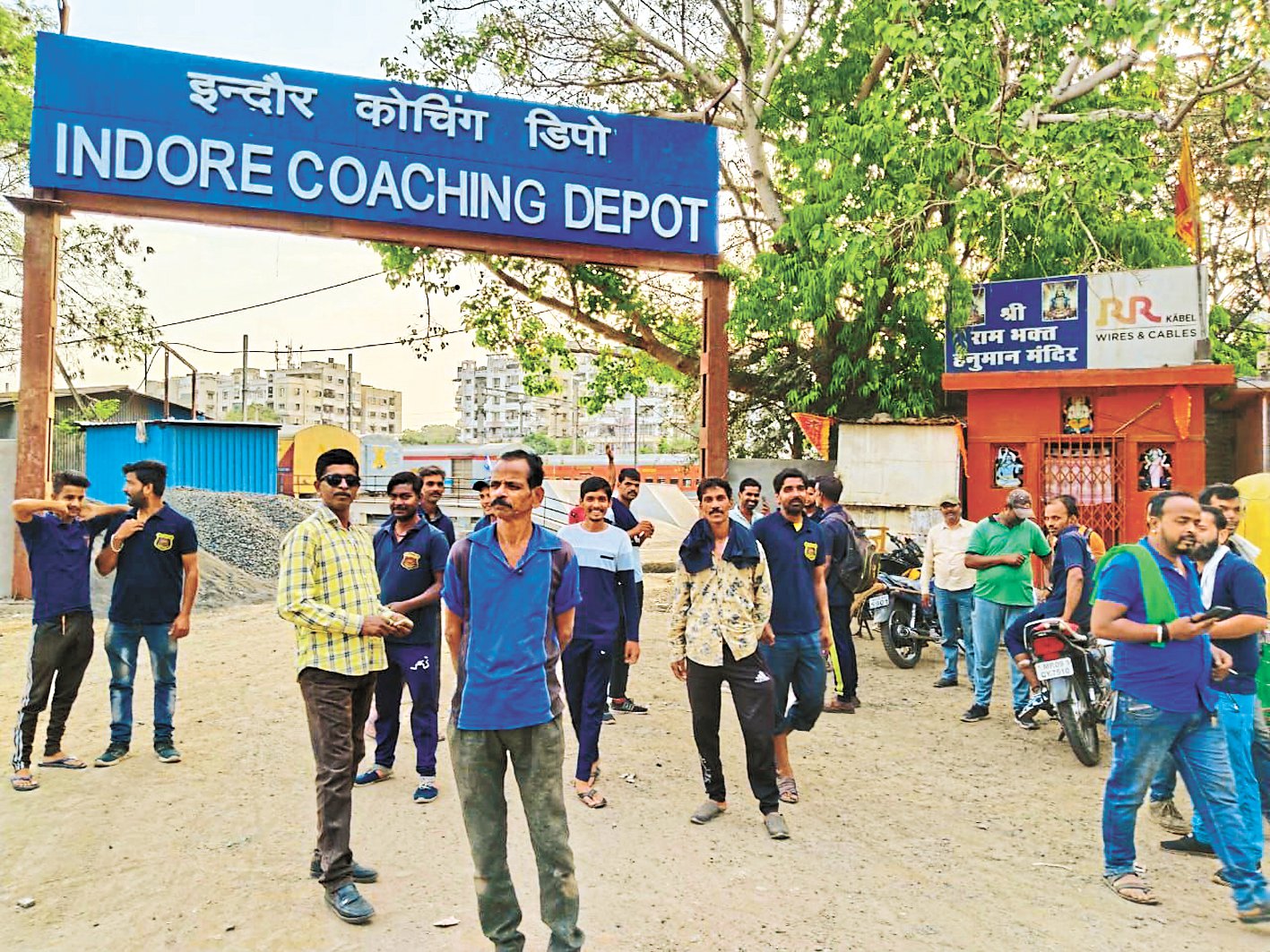 ट्रेन सफाई का मामला : पुलिस वेरीफिकेशन कराए बगैर कामथेन ने रख लिए कर्मचारी