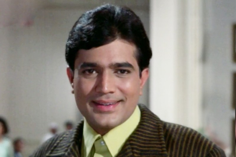 when girls tore rajesh khanna clothes