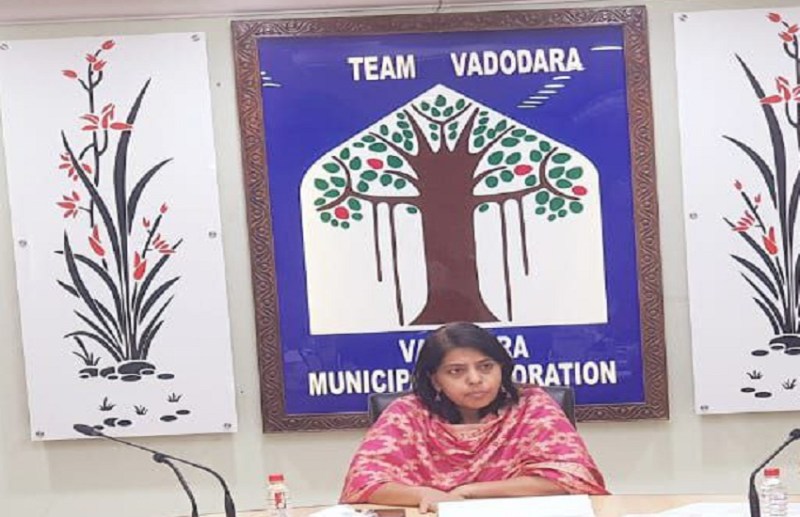 VMC : जीपीएस डिवाइस लगी जेसीबी मशीन किराए पर लेने का निर्णय