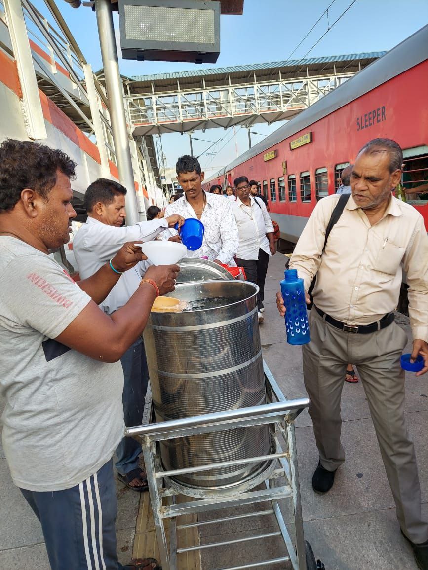 एक रेलवे स्टेशन जहां होता है कुछ ऐसा कि यात्री कह उठते हैं वाह-वाह