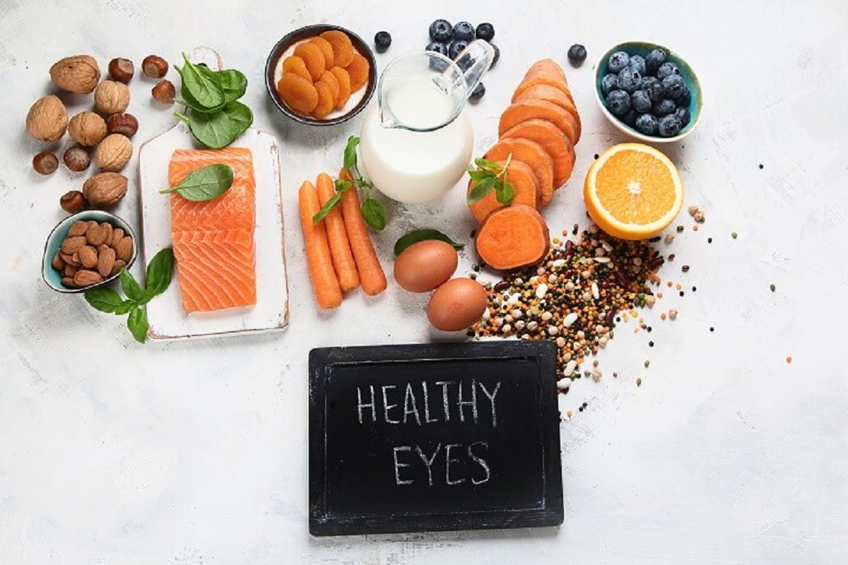 Health Tips: आंखों की रोशनी को चाहते है बढ़ाना, तो इन 5 सुपरफूड को करें डाइट में शामिल