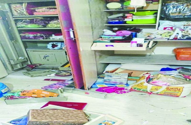 मेंगलवा में एक ही रात में सात मकानों के ताले टूटे