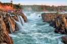 8lof3ofvh2zg9hbuvp3tqv63q5gj_1531911006_dhuandhar_falls.jpg