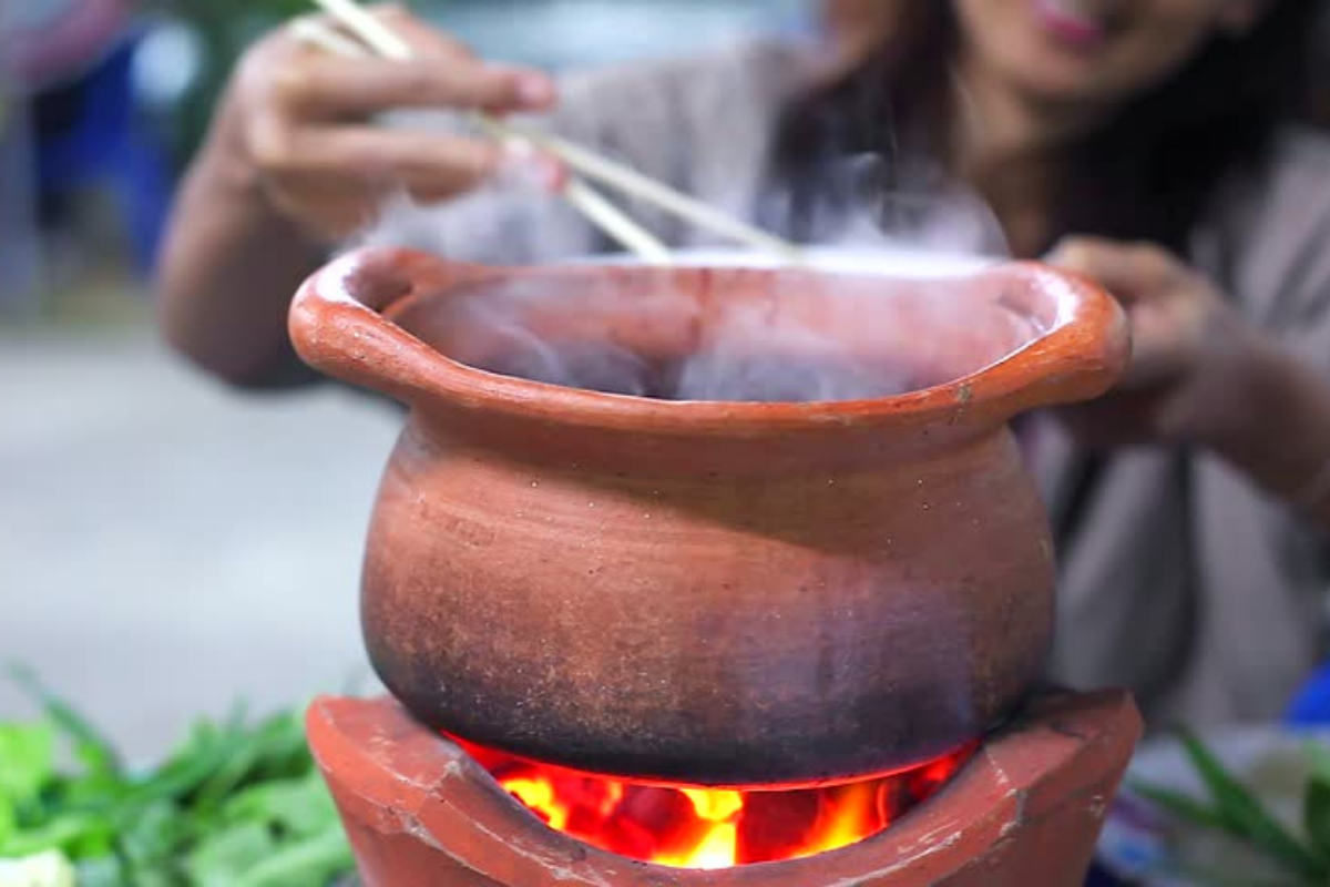 cooking_in_earthen_pots_is_beneficial_in_stomach-heart-diabetes.png