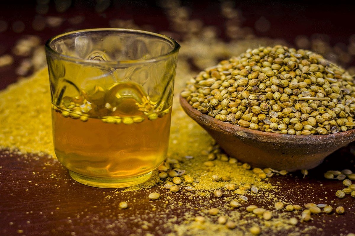 Coriander Water Benefits: धनिया का पानी पीने से मिलते हैं ये अद्भुत फायदे, पेट से जुड़ी समस्याओं को करता है दूर