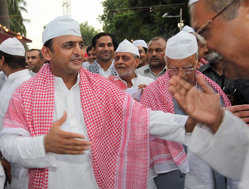 akhilesh_yadav_topi_jhillidar.jpg