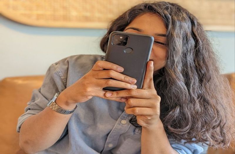 आत्म खोज, आत्म प्रेम की यात्राओं की दुनिया बताती खोई हुई लड़की