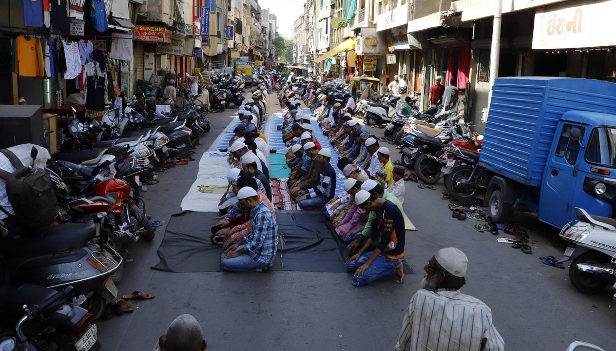 Namaz Not Allowed Out of Mosque Now Juloos Permission Must