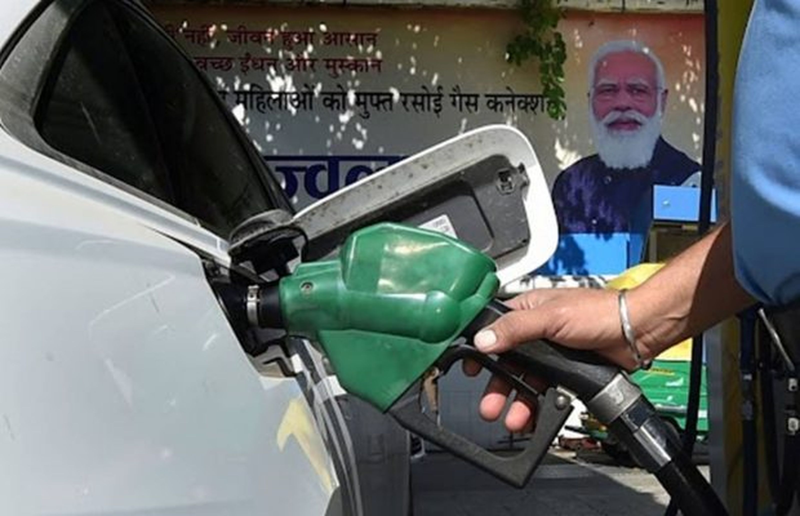 Petrol: महंगाई का डर, 20 दिन से पेट्रोल-डीजल के दामों पर ब्रेक