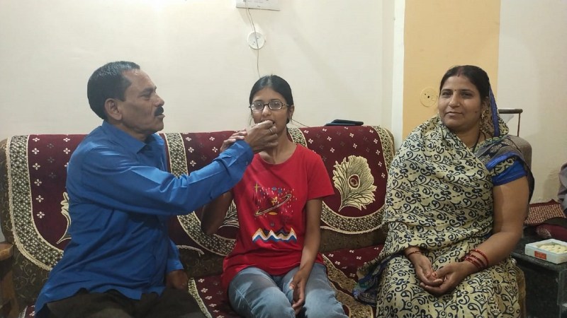 10वी 12वीं के छात्रों ने मेहनत और लगन से किया जिले का नाम रोशन