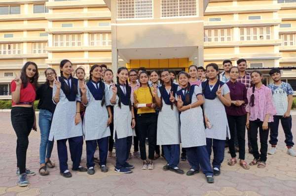 एक साथ जारी हुए 10वीं, 12वीं के परिणाम, झूम उठे विद्यार्थी