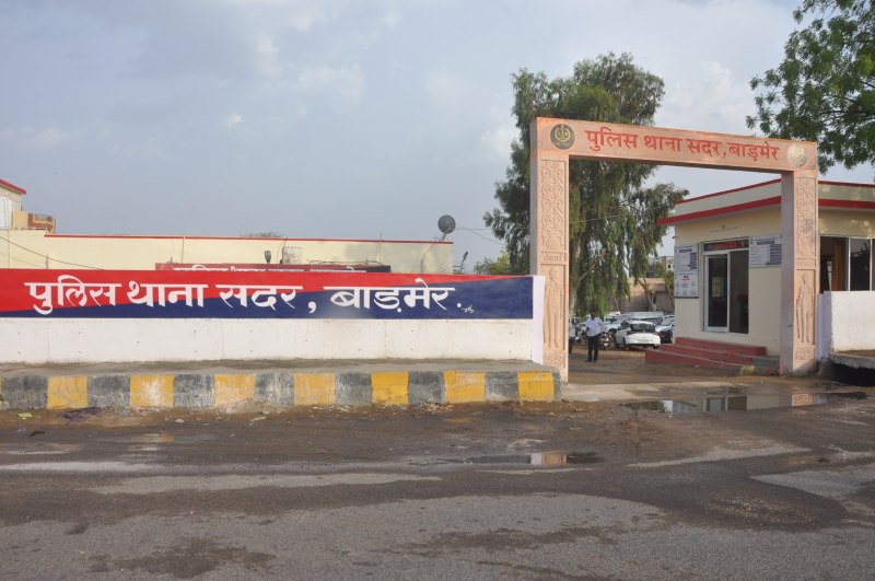 बाड़मेर में जो भूखा सो रहा था...वह बांसवाड़ा के मजदूर का है बेटा