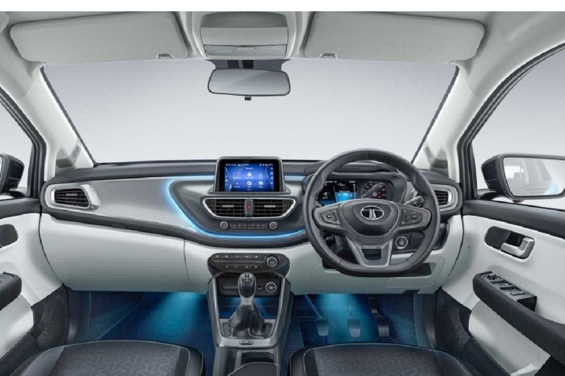 tata_altroz-amp.jpg