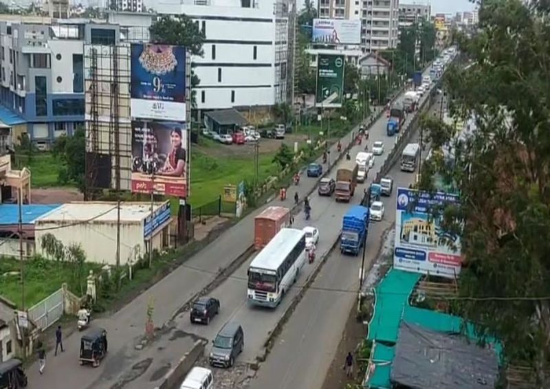 ब्रिज के आसपास की जमीन खुली करने की प्रक्रिया से निवासियों में हड़कंप