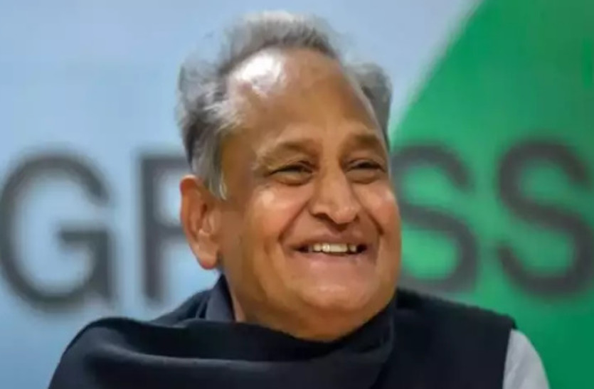मुख्यमंत्री अशोक गहलोत का 71वां जन्मदिन: राजनीति का वो जादूगर जिसने कभी पलटकर पीछे नहीं देखा