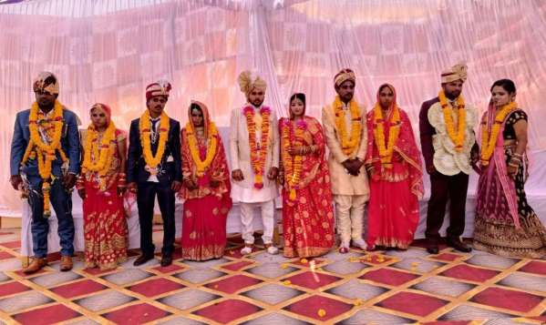 हुए सामूहिक विवाह, सात जन्म साथ निभाने का वचन लिया