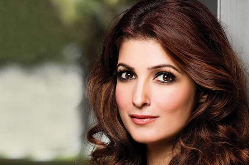 Twinkle Khanna ने Manish Malhotra के फोन से किया अश्लील मैसेज, फैशन डिजाइनर के उड़ गए थे होश!